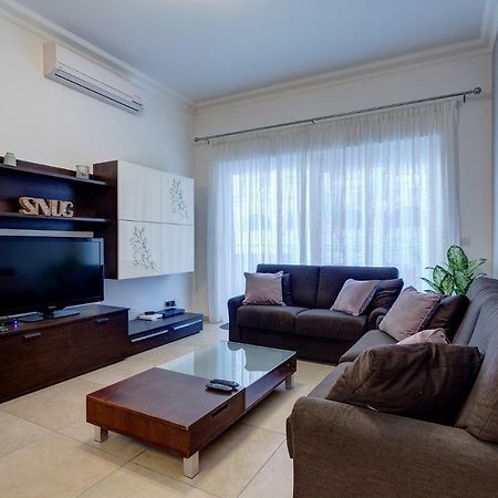 Gorgeous Apartment With Terrace In Fort Cambridge, Pool Sliema Dış mekan fotoğraf