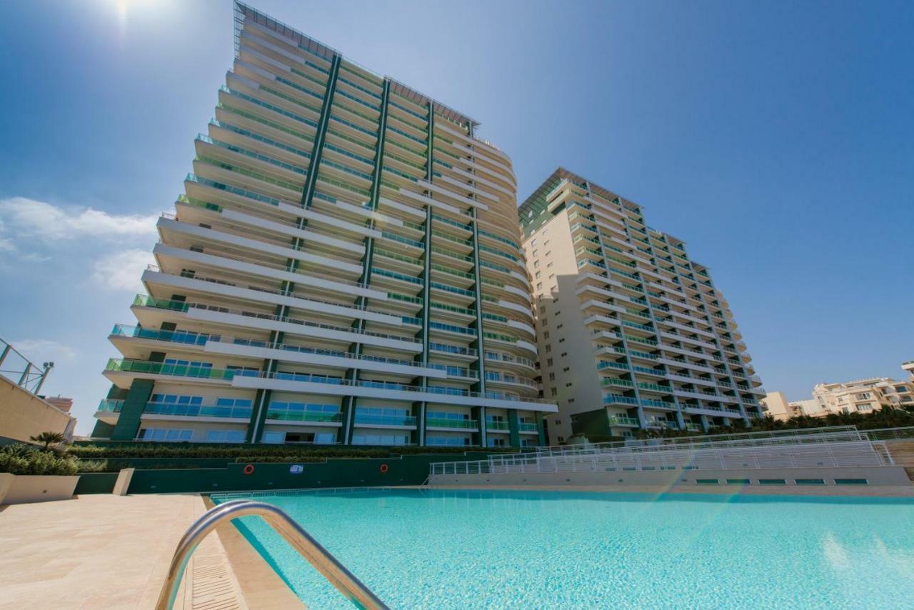 Gorgeous Apartment With Terrace In Fort Cambridge, Pool Sliema Dış mekan fotoğraf