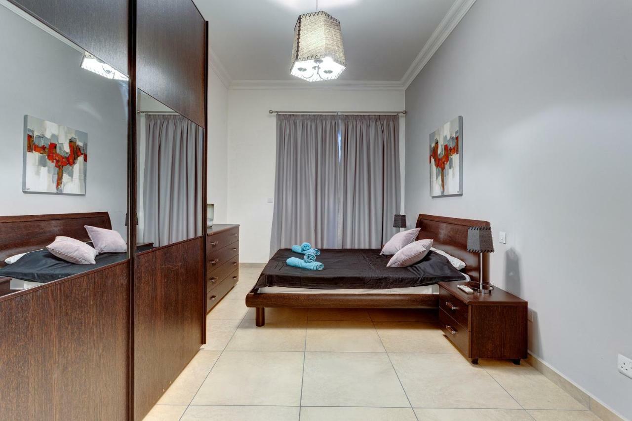 Gorgeous Apartment With Terrace In Fort Cambridge, Pool Sliema Dış mekan fotoğraf