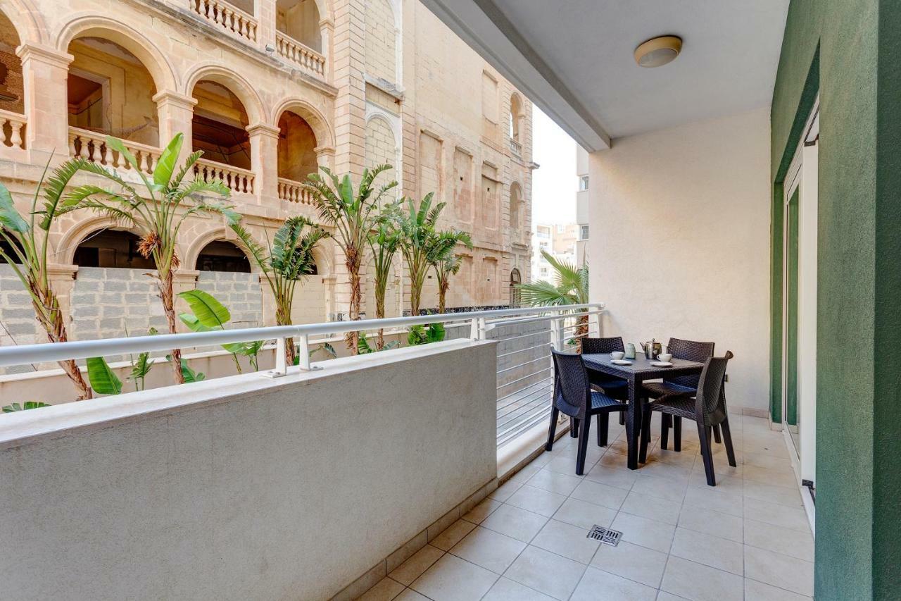 Gorgeous Apartment With Terrace In Fort Cambridge, Pool Sliema Dış mekan fotoğraf